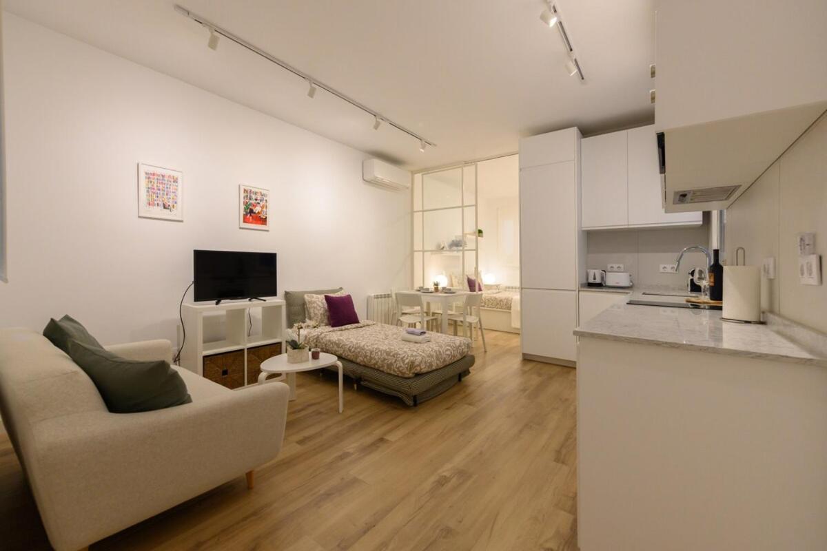 1 Bedroom In The Center Of Temporary Gos41b Apartamento